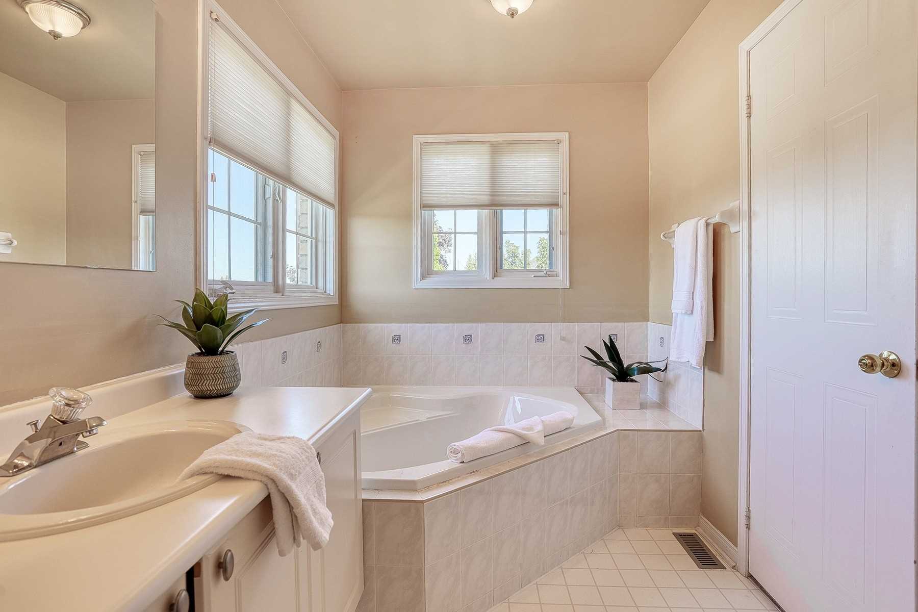 115 Wilkins Cres