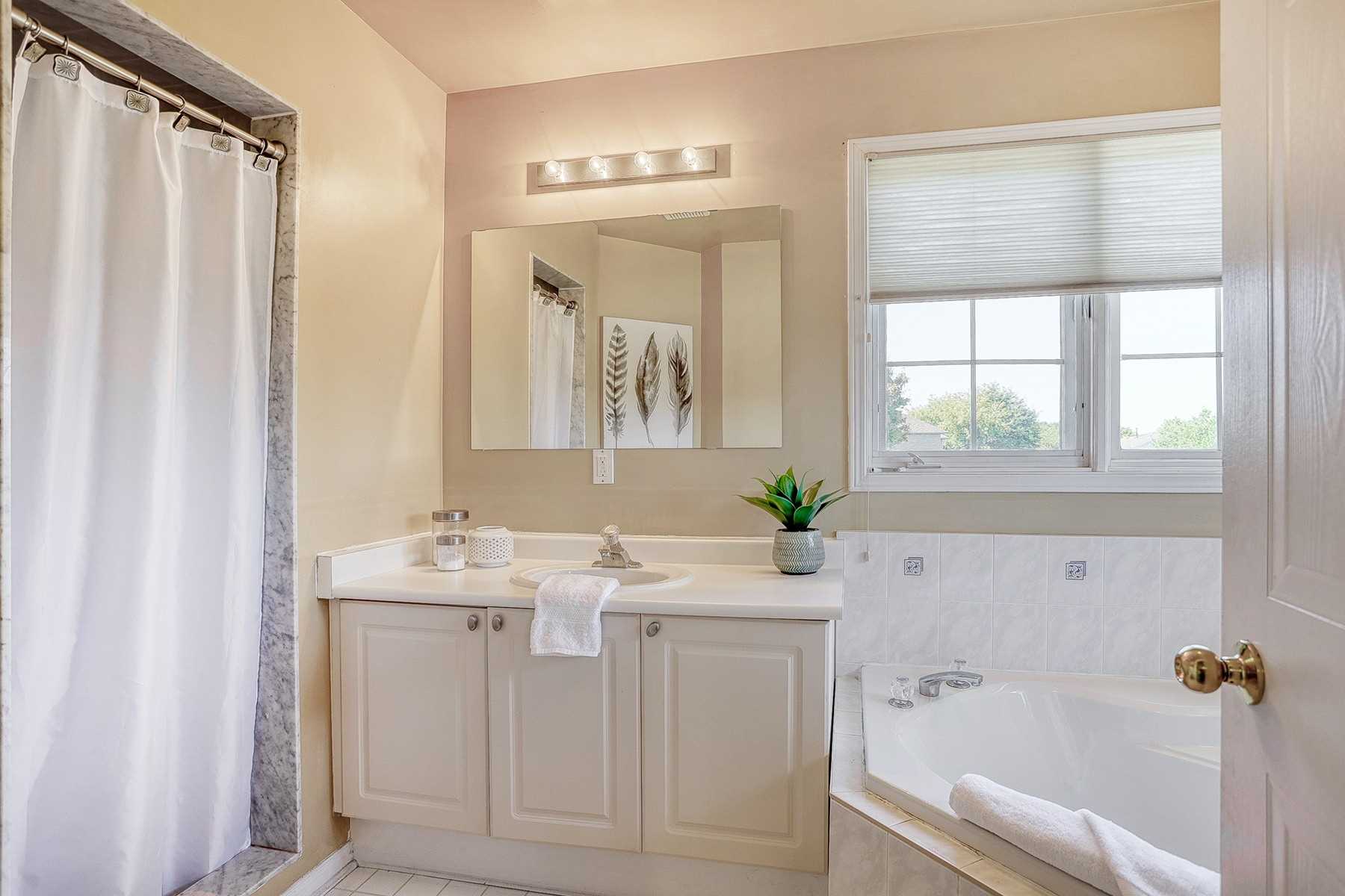 115 Wilkins Cres