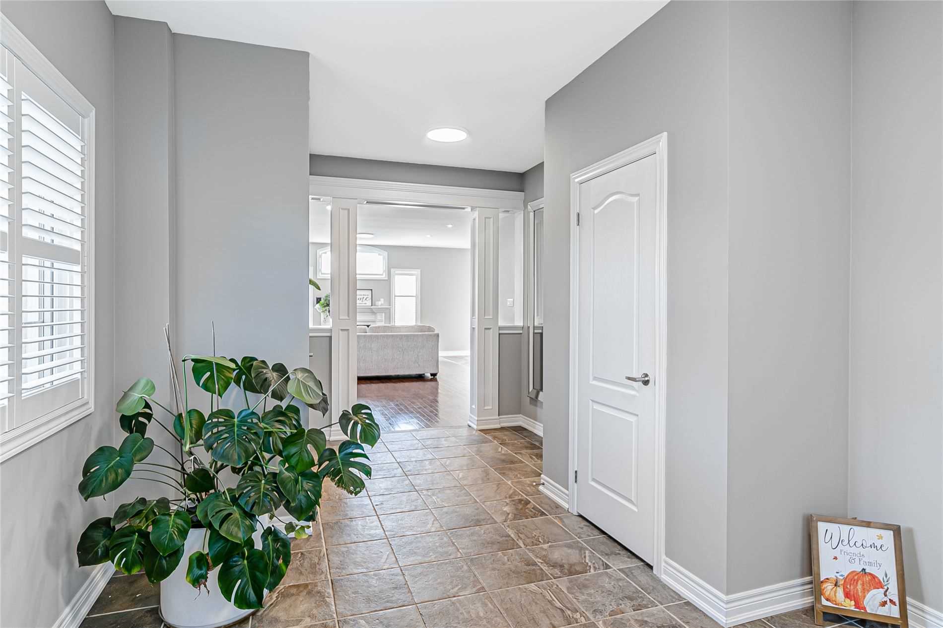 119 Robert Attersley Drive E