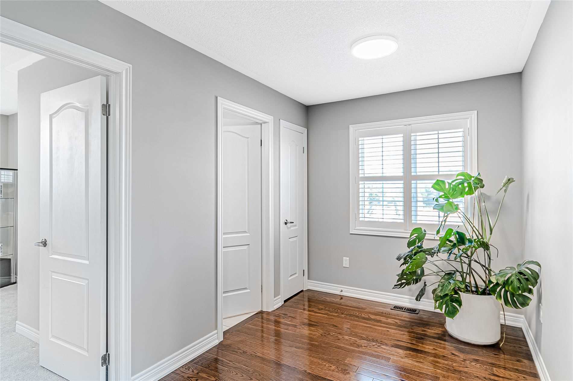 119 Robert Attersley Drive E