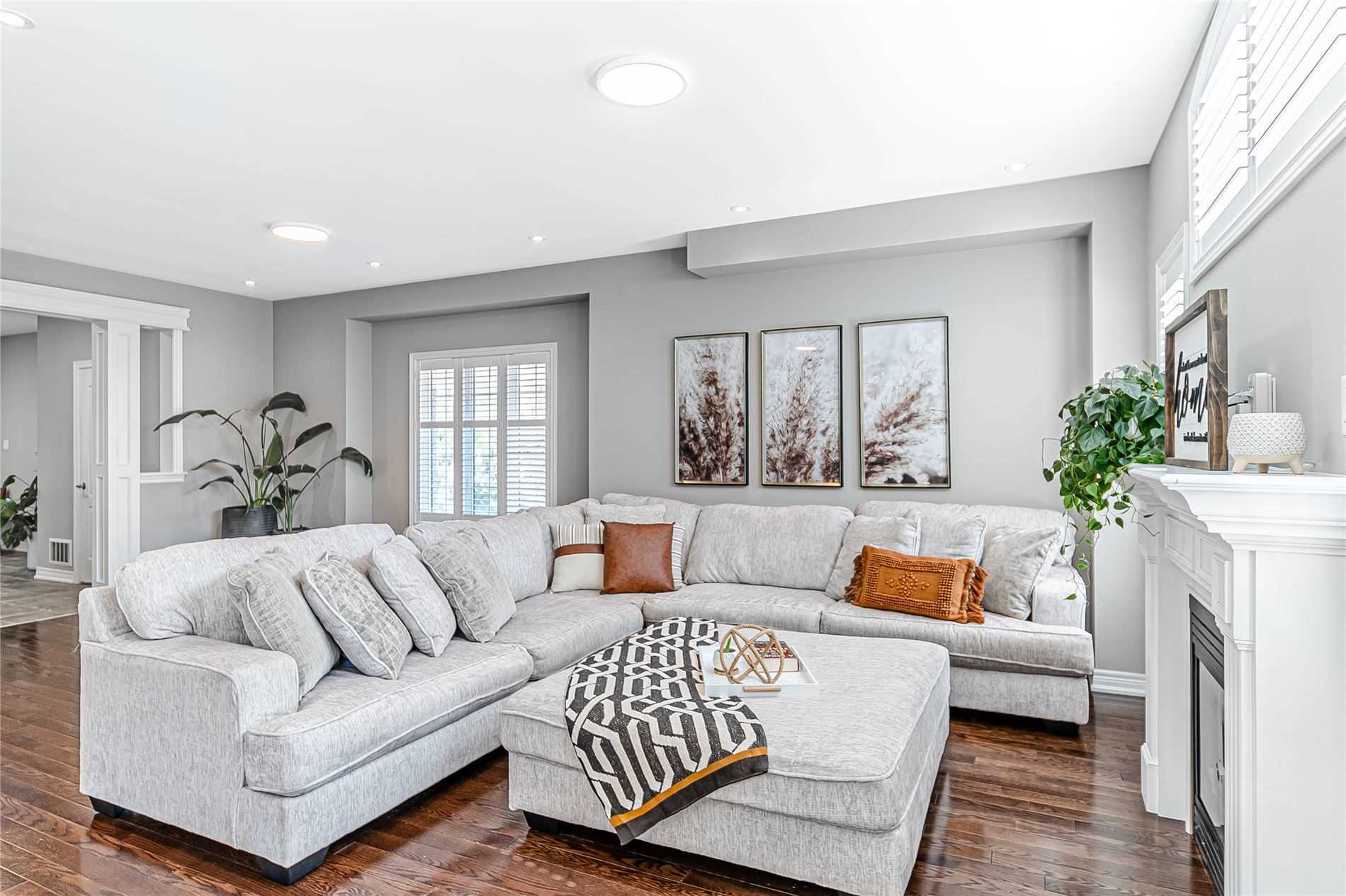 119 Robert Attersley Drive E