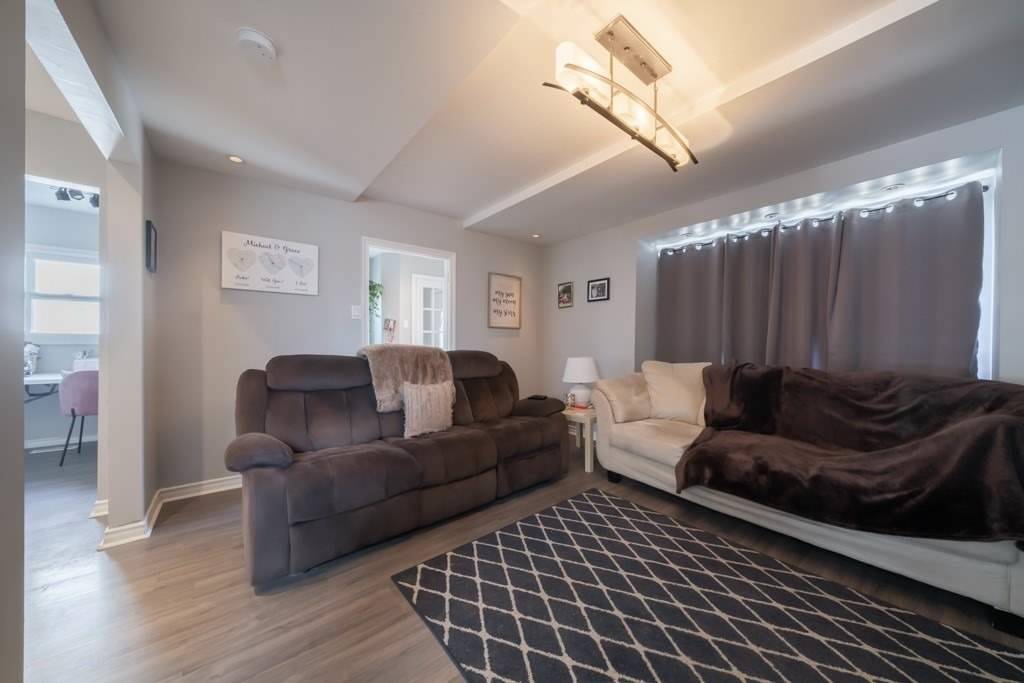 85 Exeter Rd