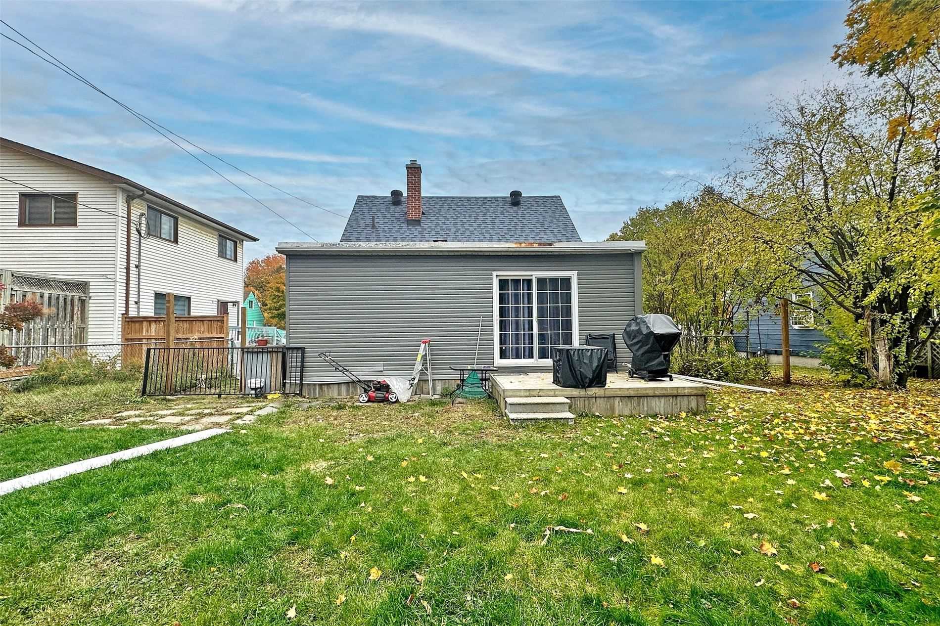 85 Exeter Rd
