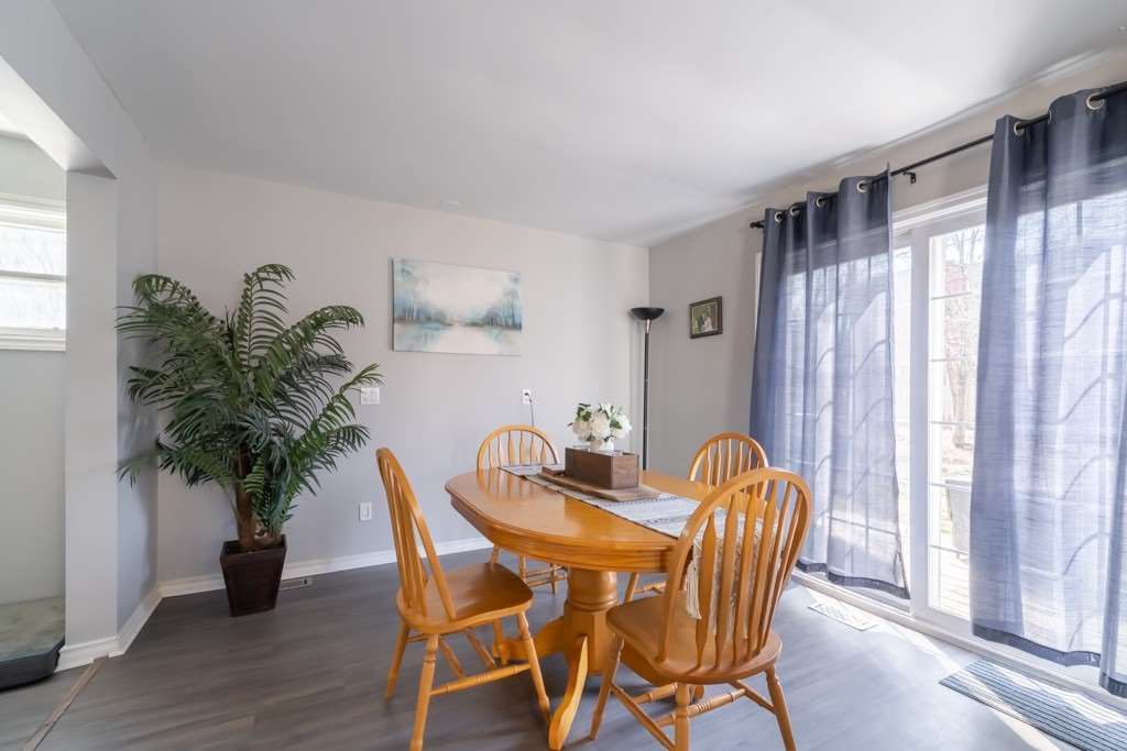 85 Exeter Rd