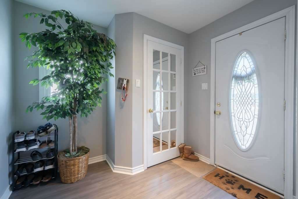 85 Exeter Rd
