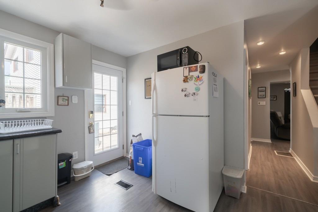 85 Exeter Rd