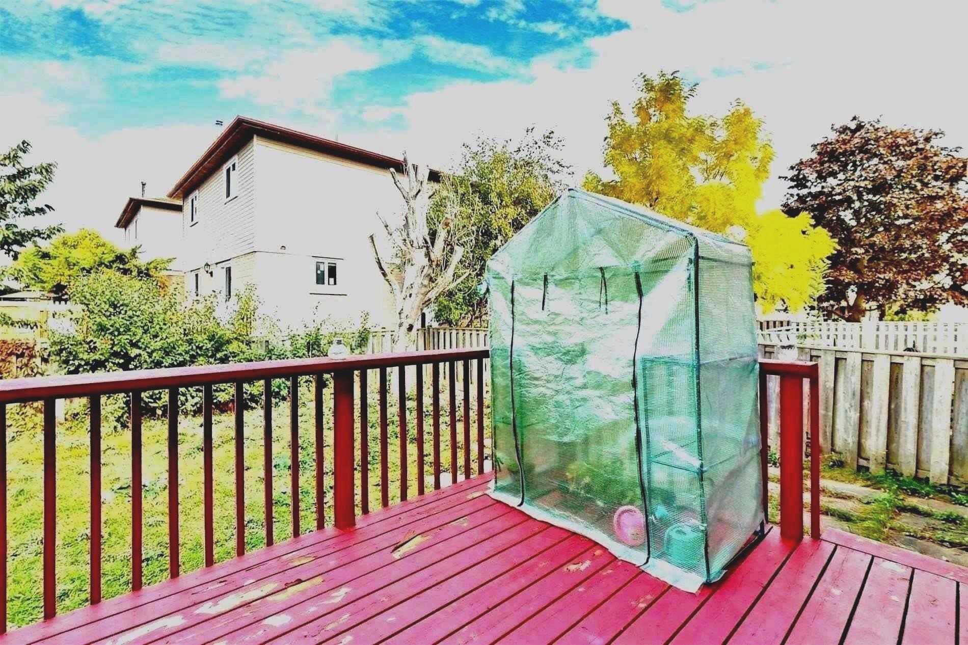 18 Charlton Cres