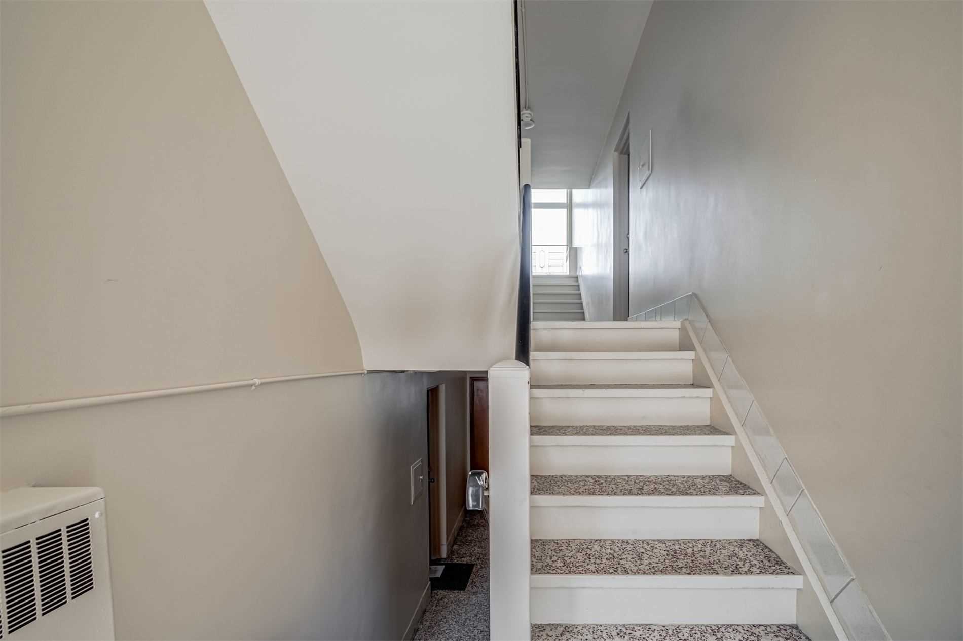 Listing E5791029 - Large Photo # 25