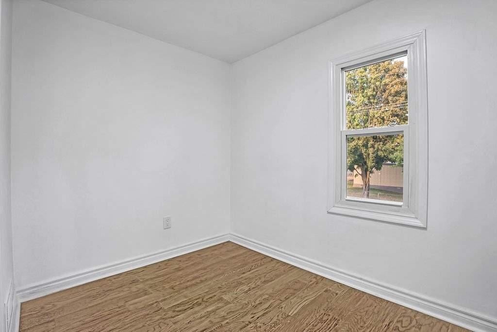 Listing E5791920 - Large Photo # 13