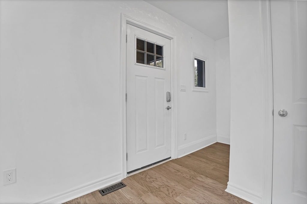 Listing E5791920 - Large Photo # 3