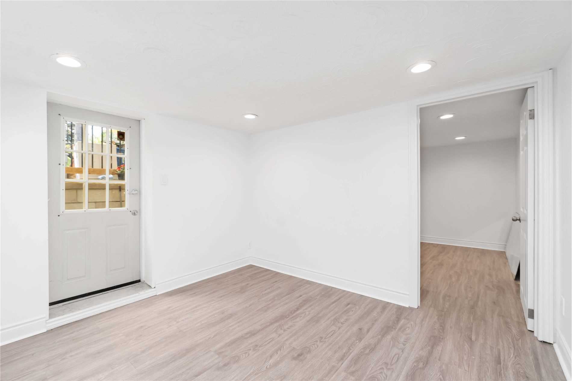 10 Compton Drive, #Bsmt