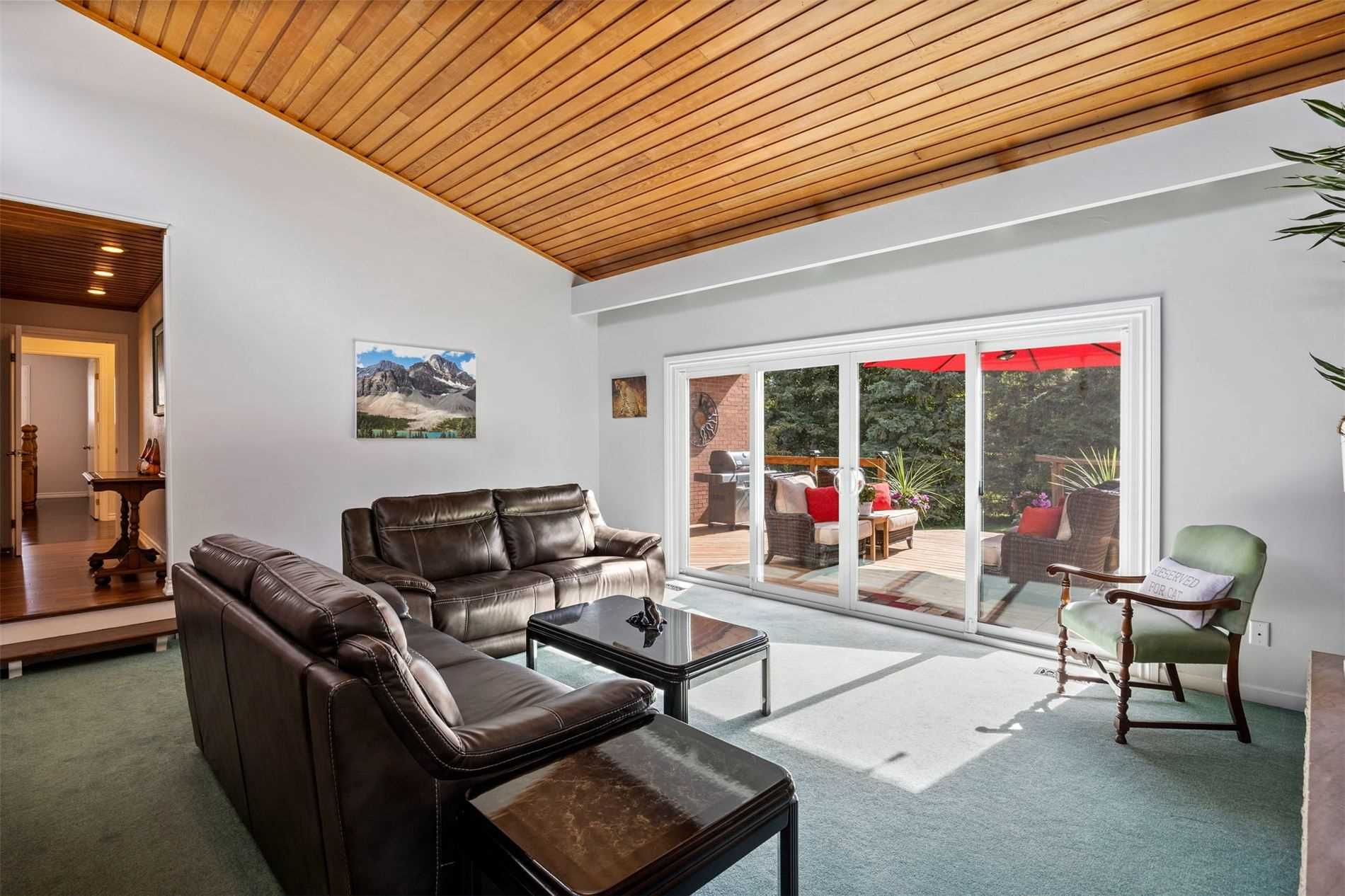 83 Sherwood Road E