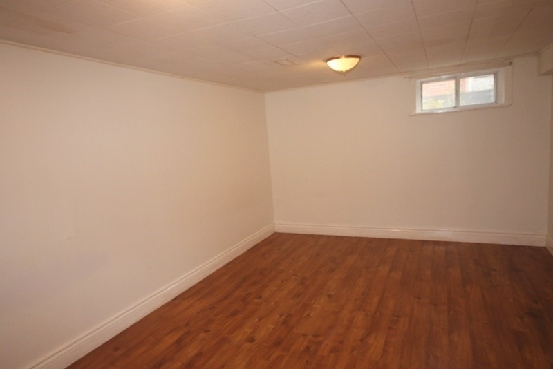 64 Admiral Road