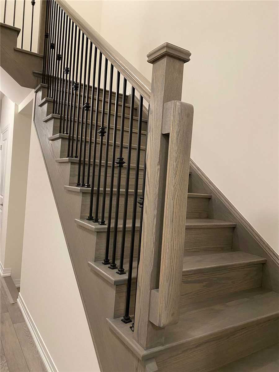 136 Ogston Cres