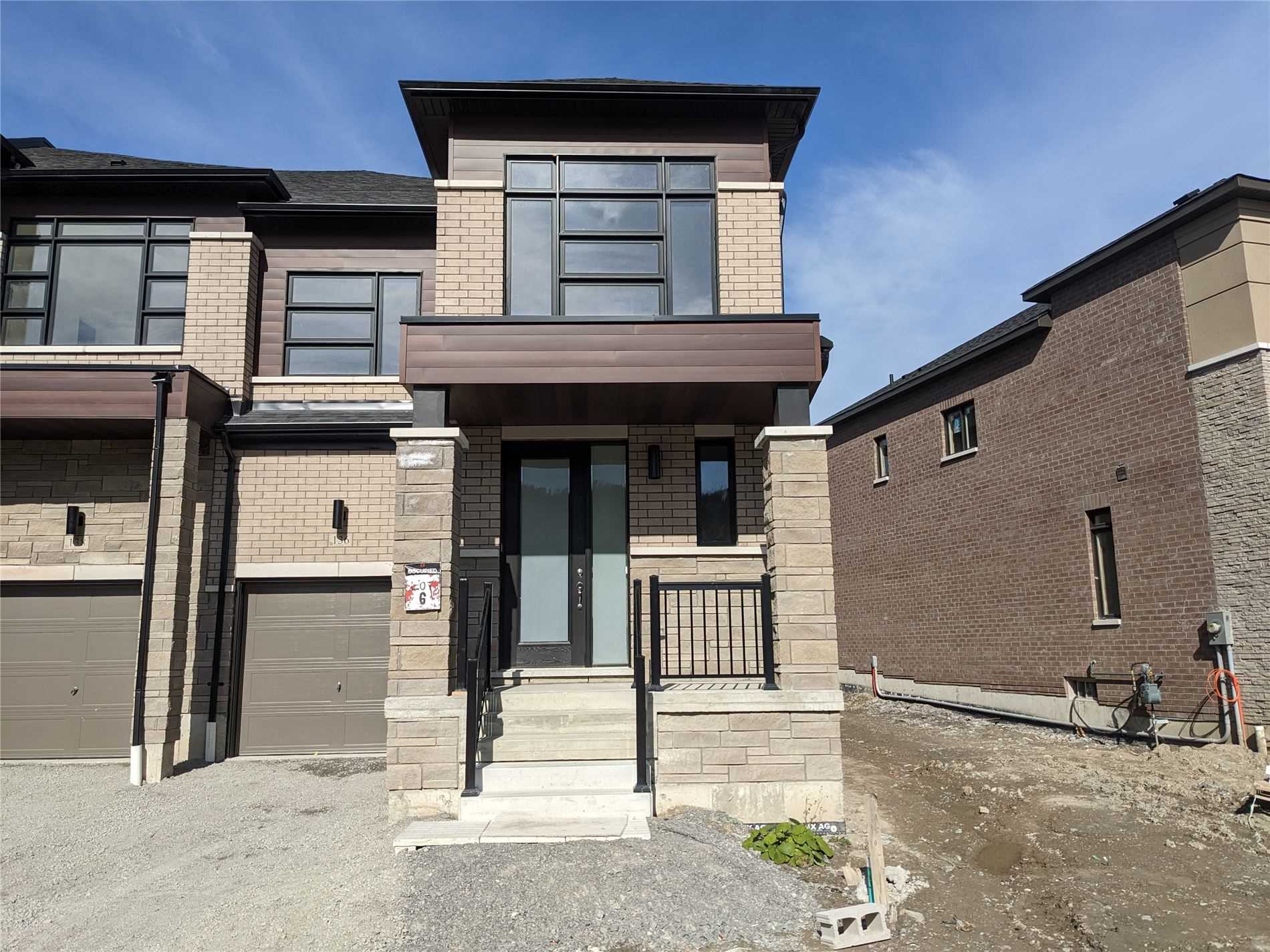 136 Ogston Cres