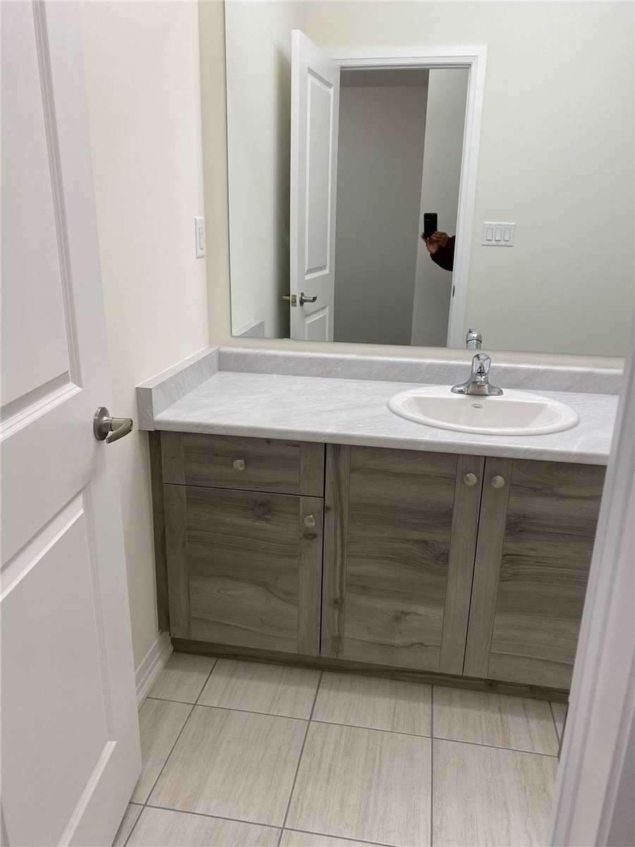 136 Ogston Cres