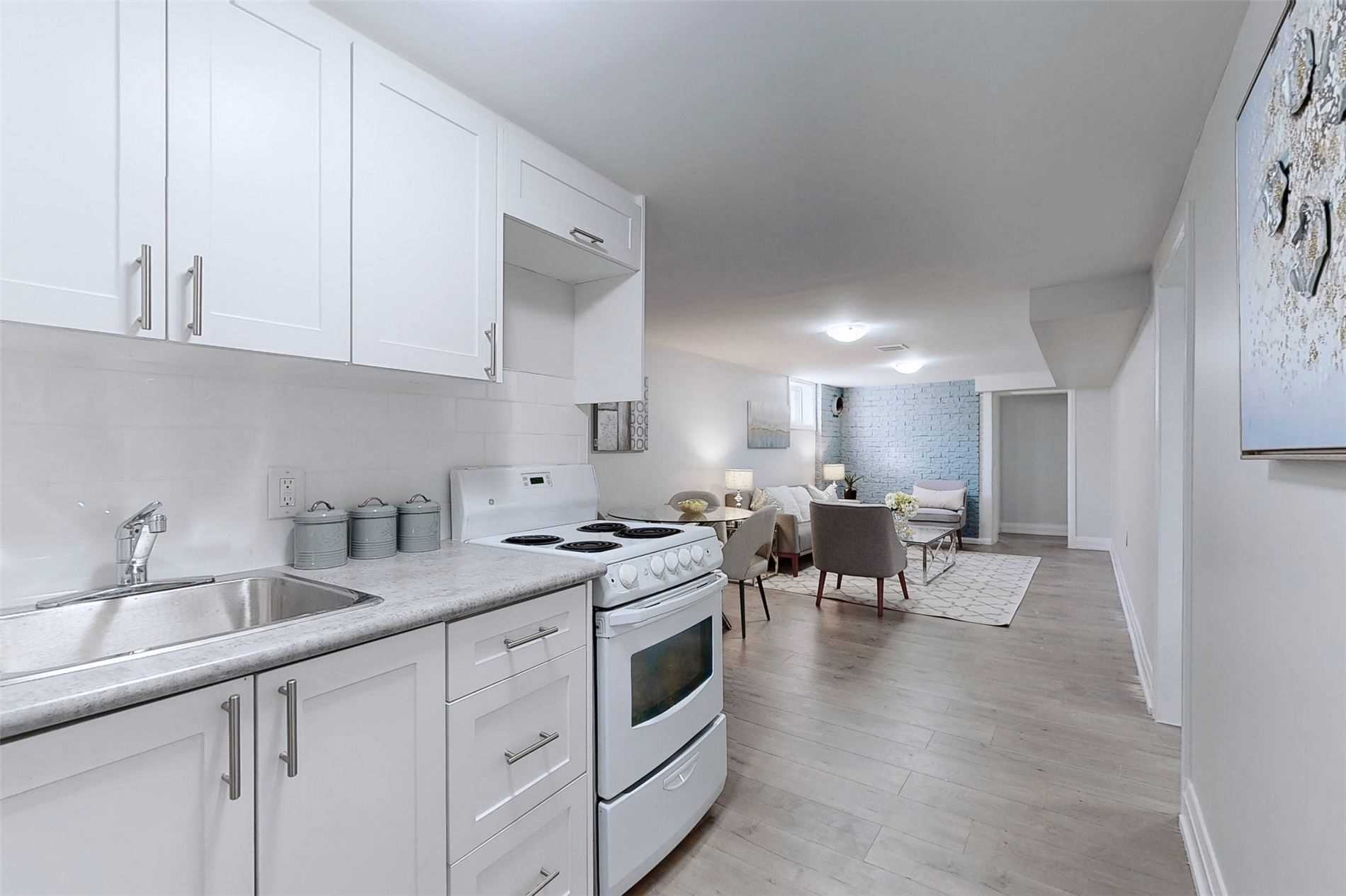 89 Darlingside Dr
