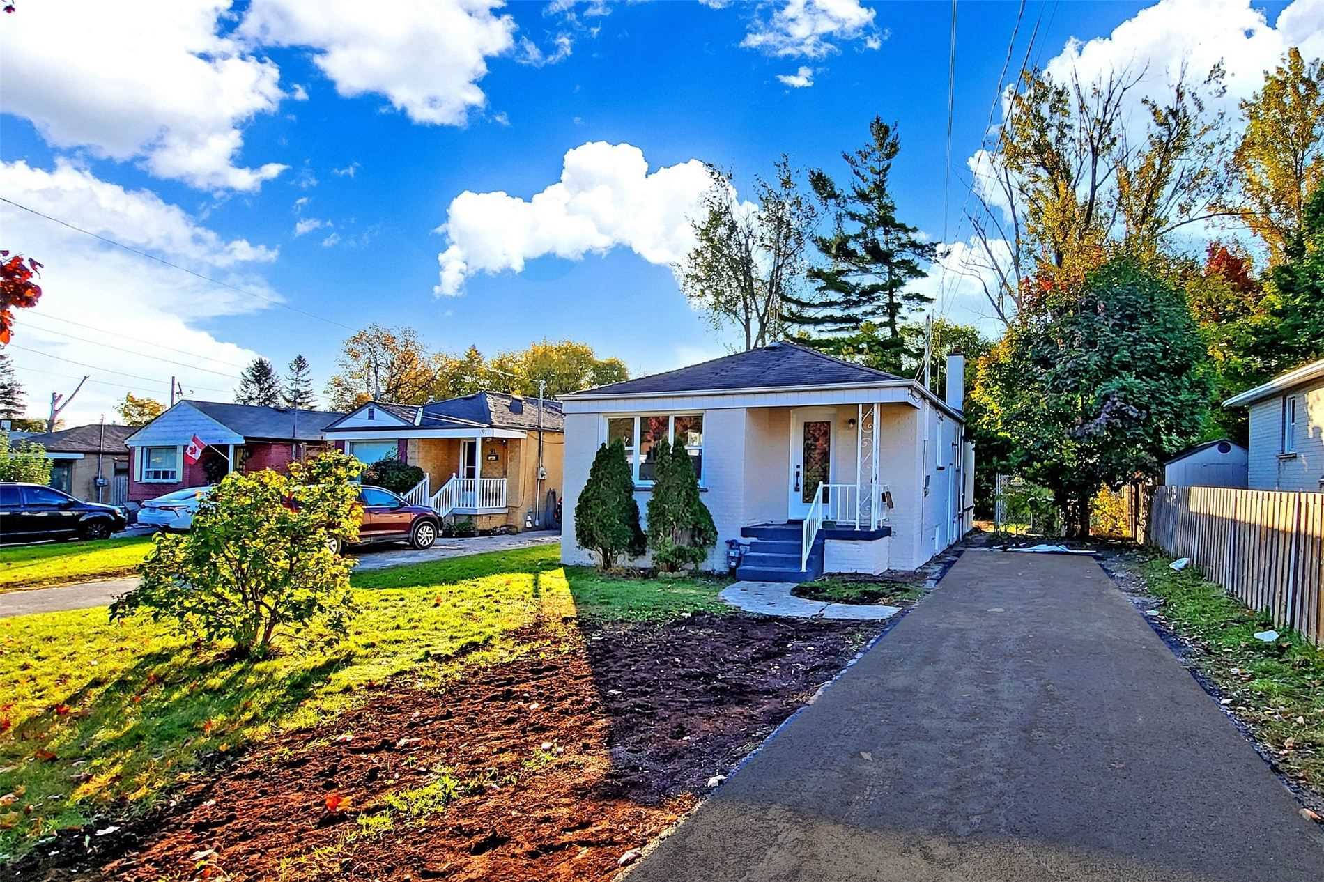 89 Darlingside Dr