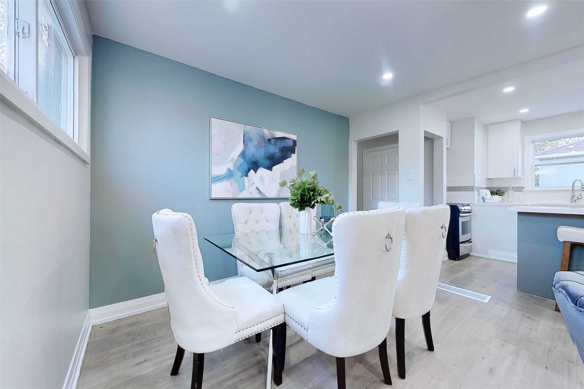 89 Darlingside Dr