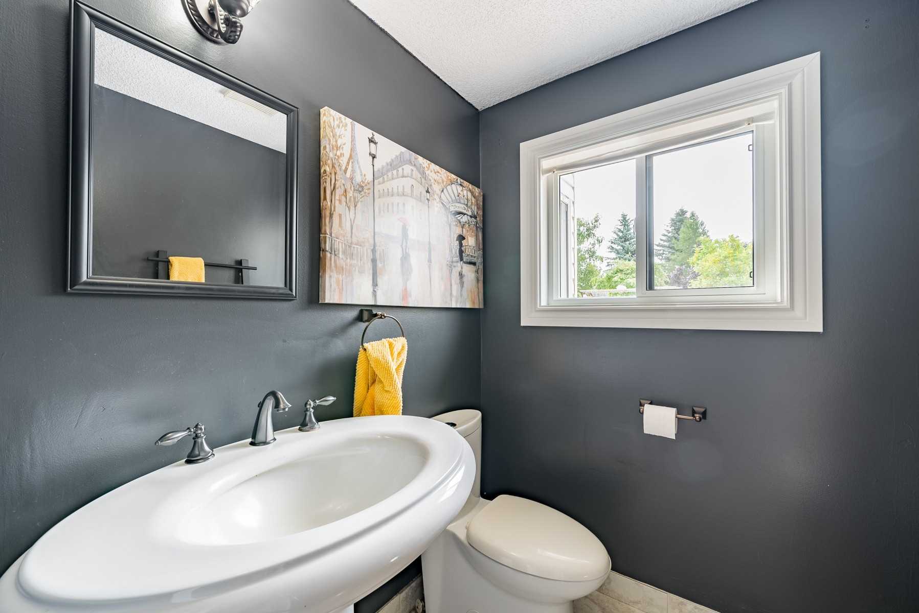 40 Scugog Point Cres