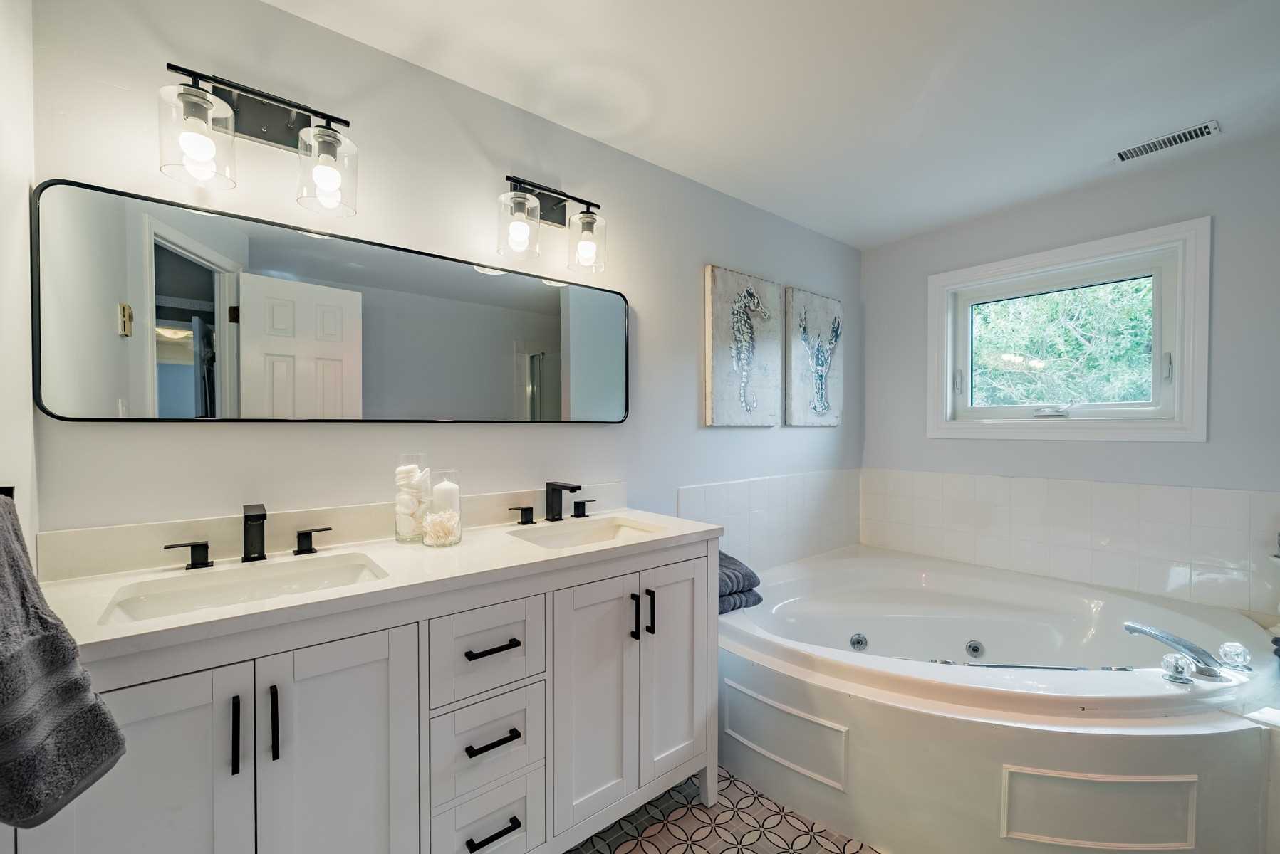 40 Scugog Point Cres