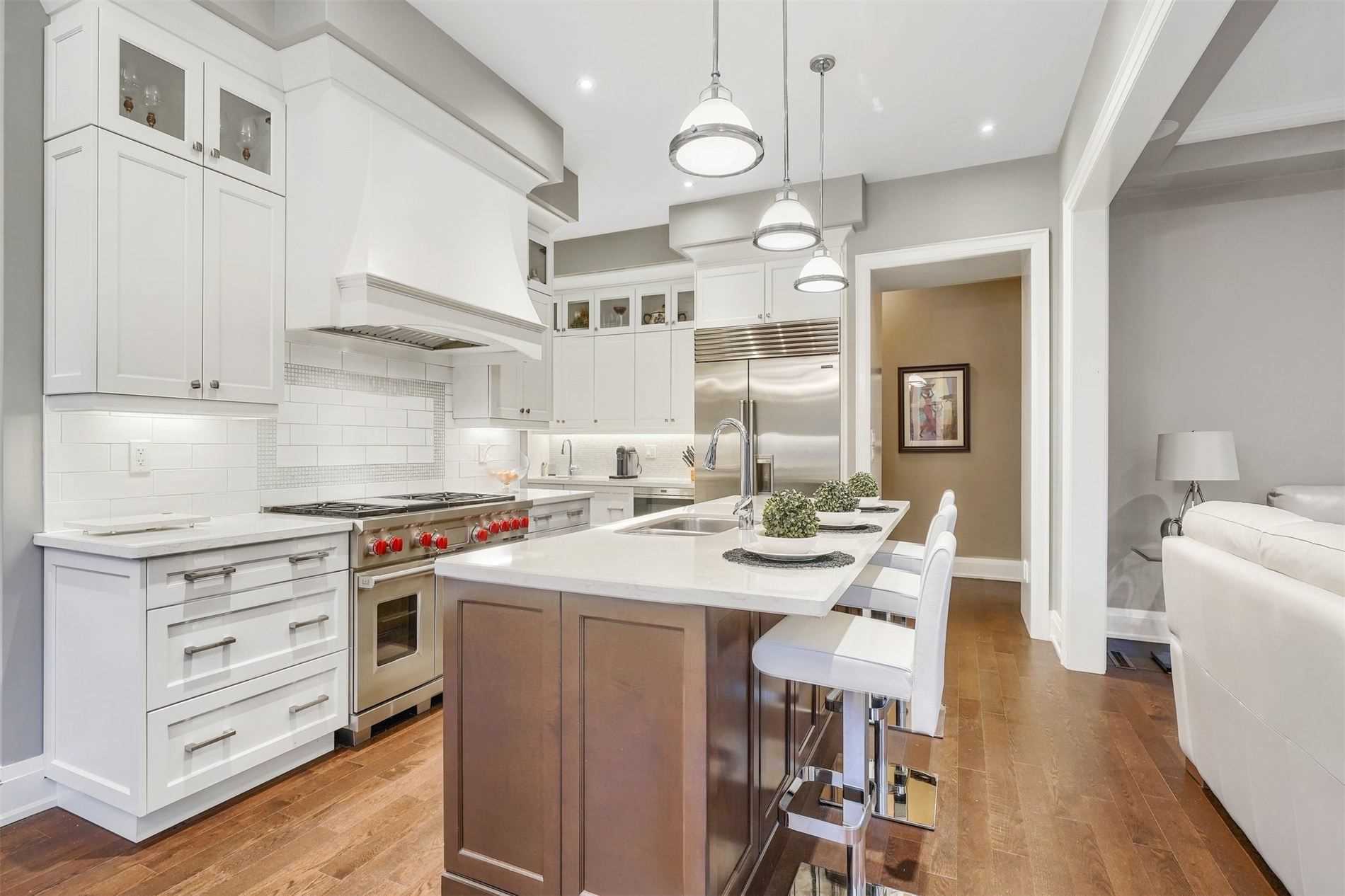 10 Donwoods Cres