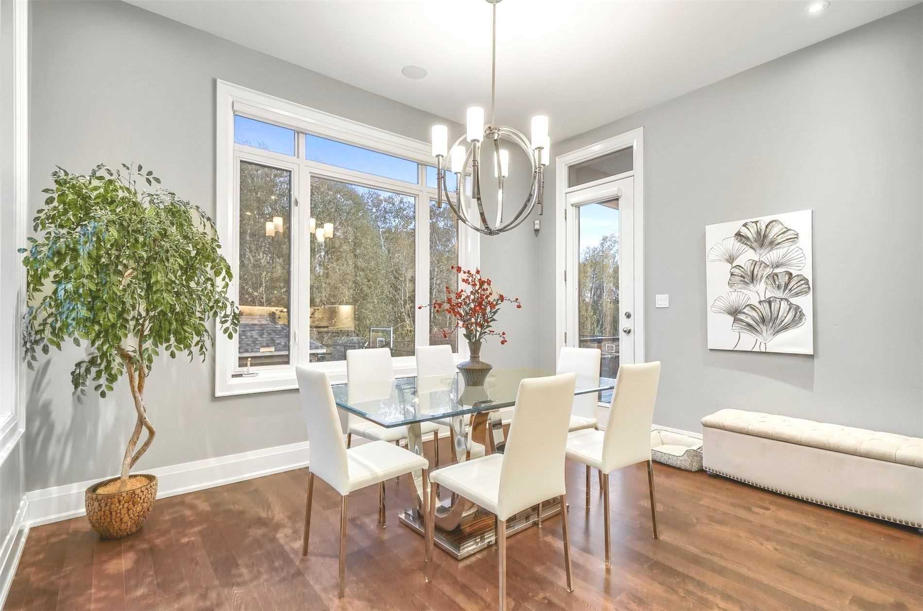 10 Donwoods Cres