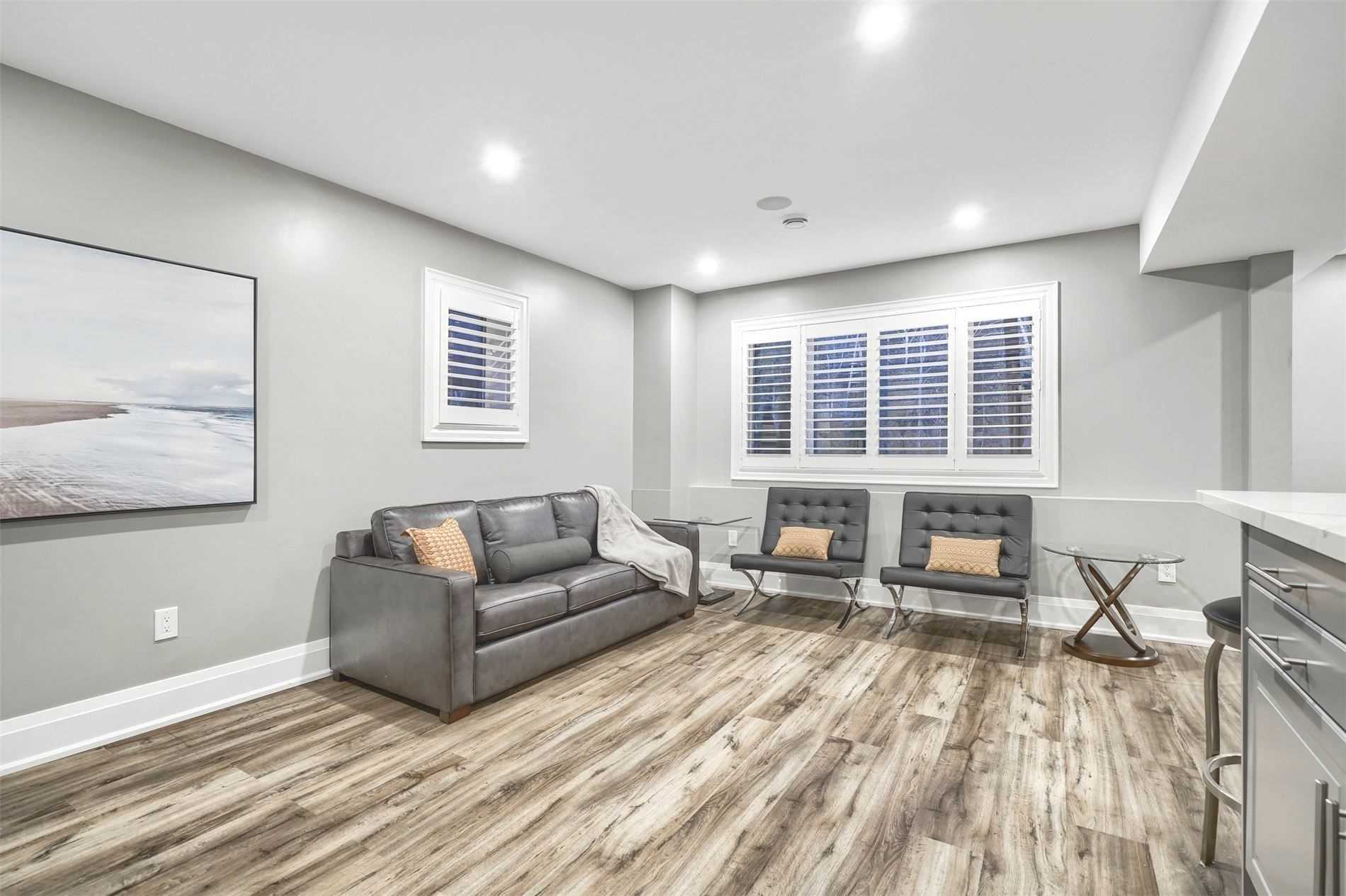 10 Donwoods Cres