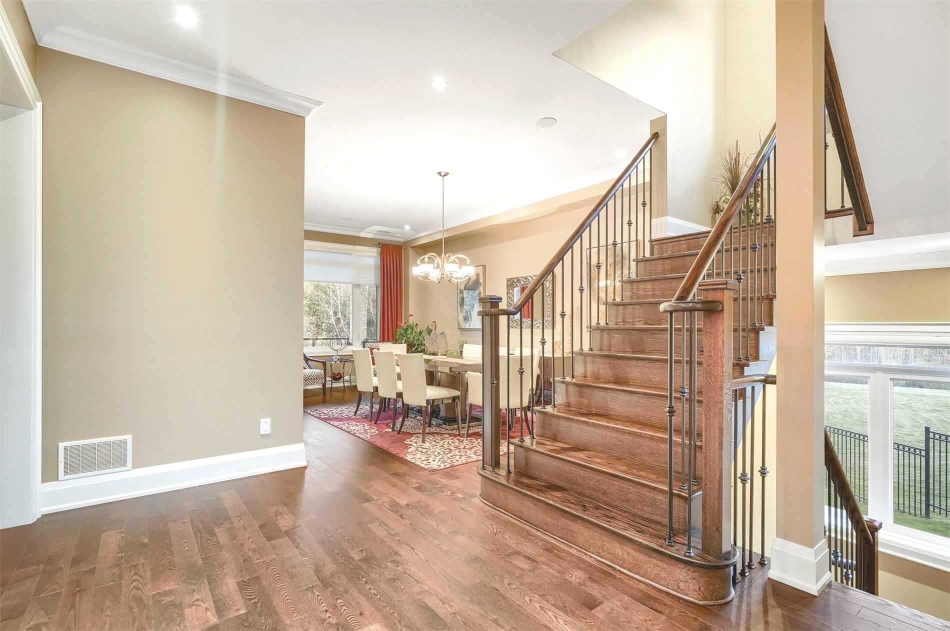 10 Donwoods Cres