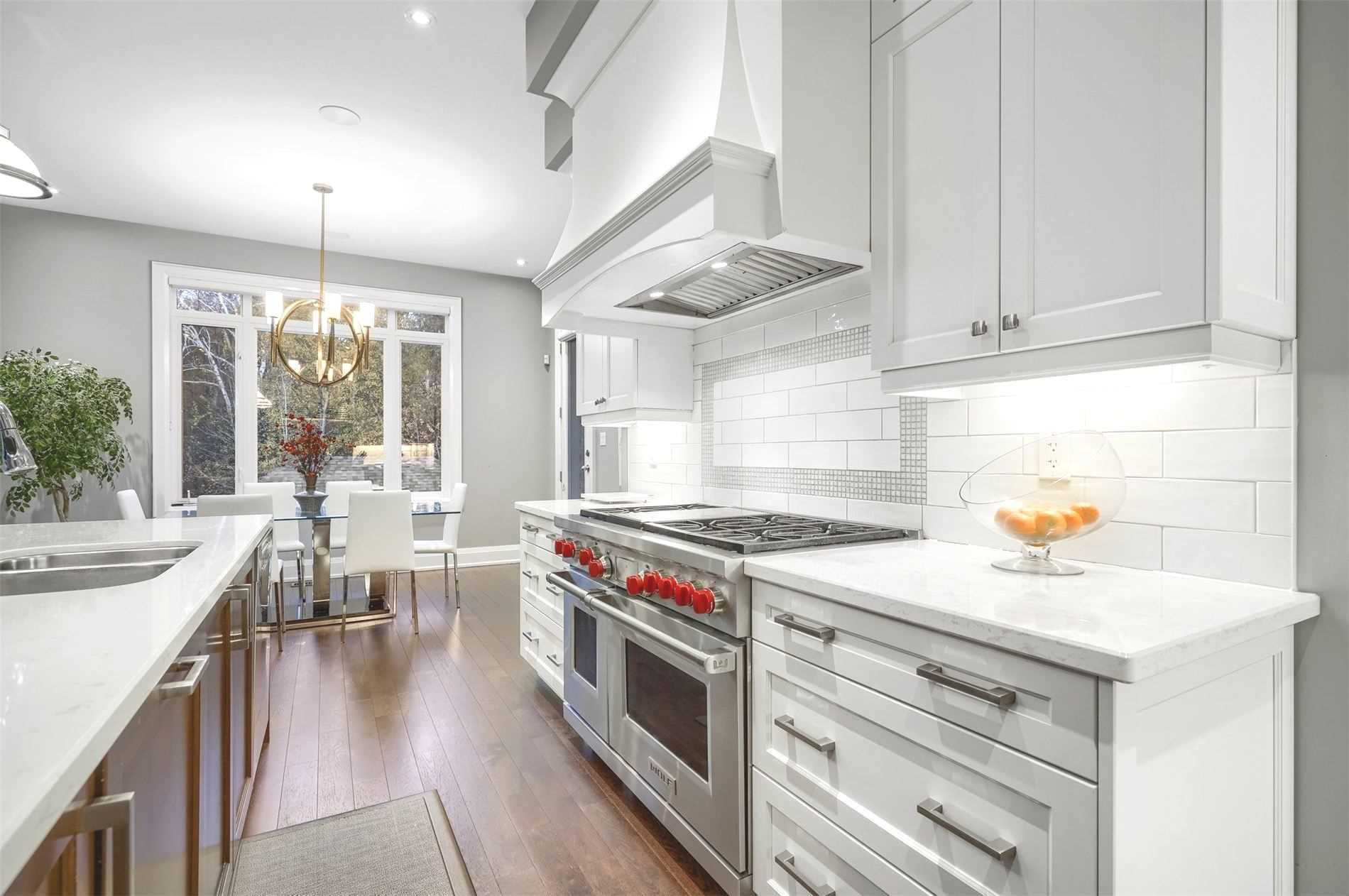 10 Donwoods Cres