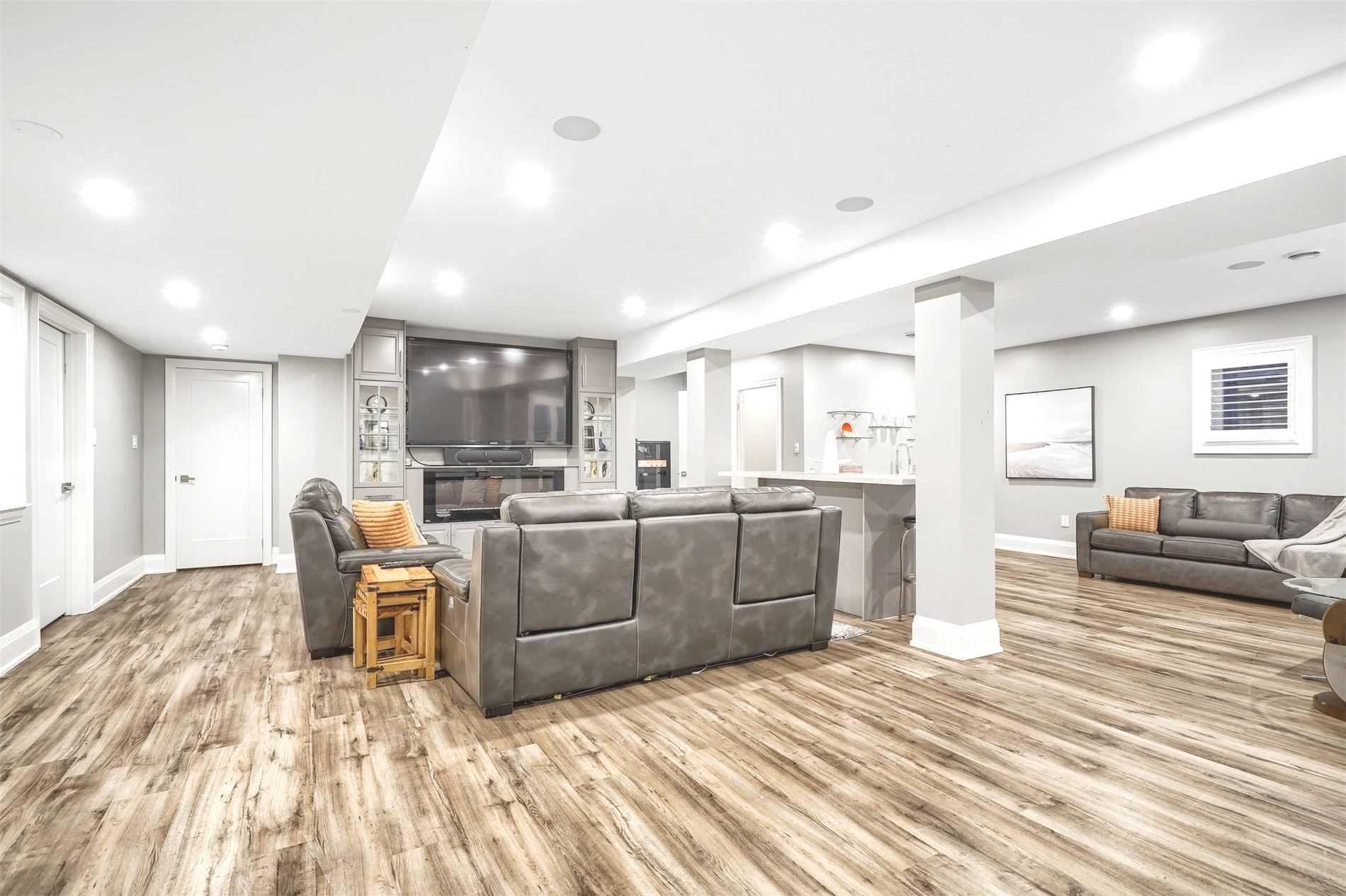 10 Donwoods Cres