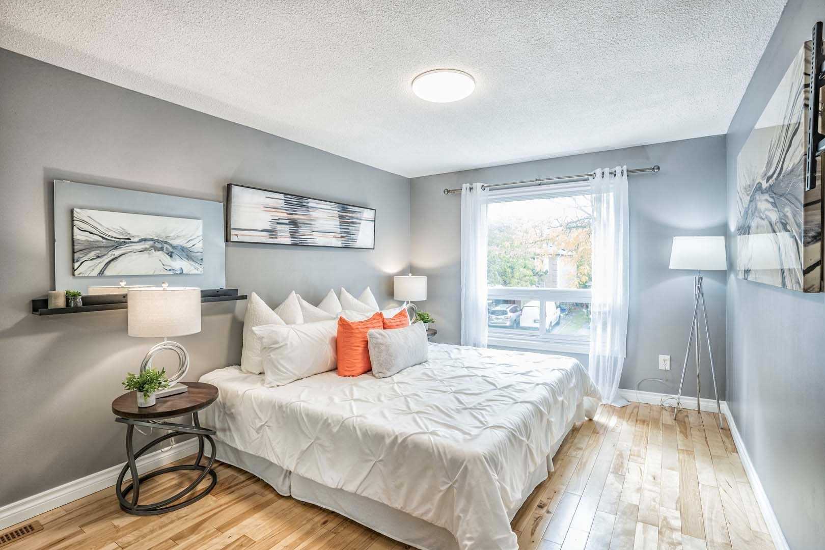 63 Barrett Cres