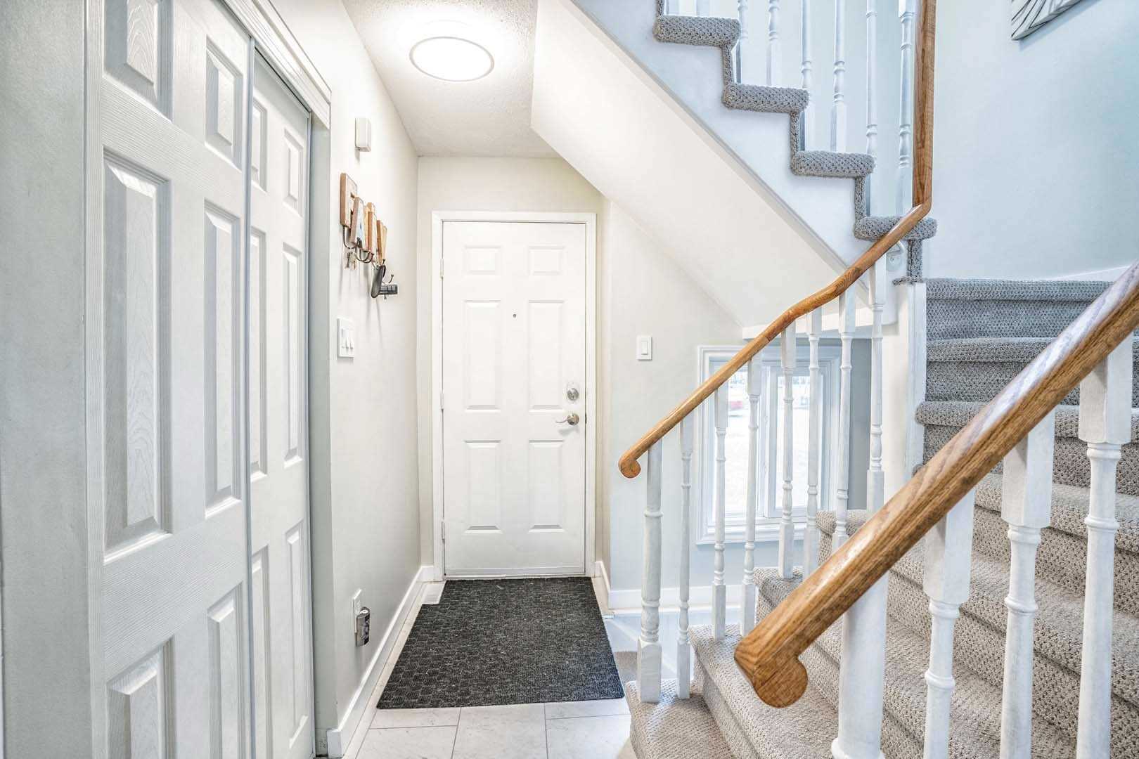 63 Barrett Cres