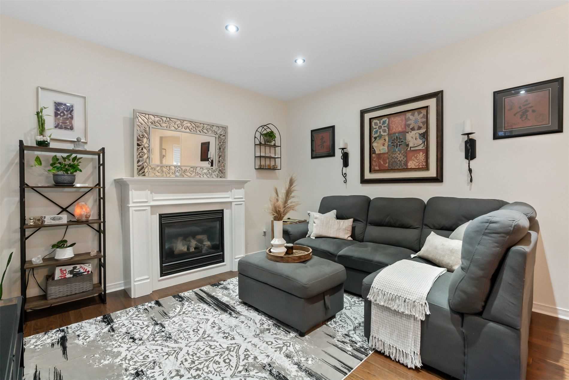 60 Milligan St