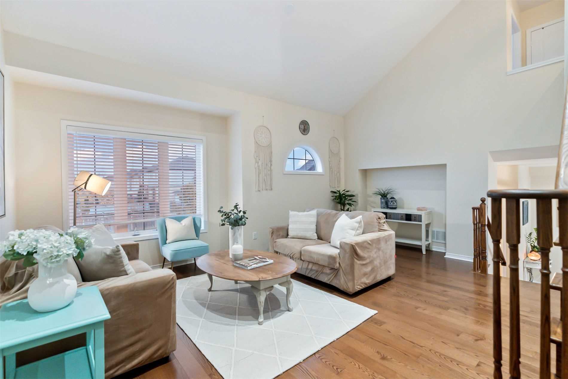 60 Milligan St