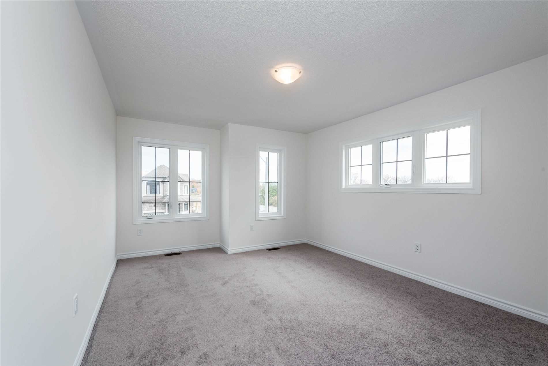 216 Fleetwood Drive