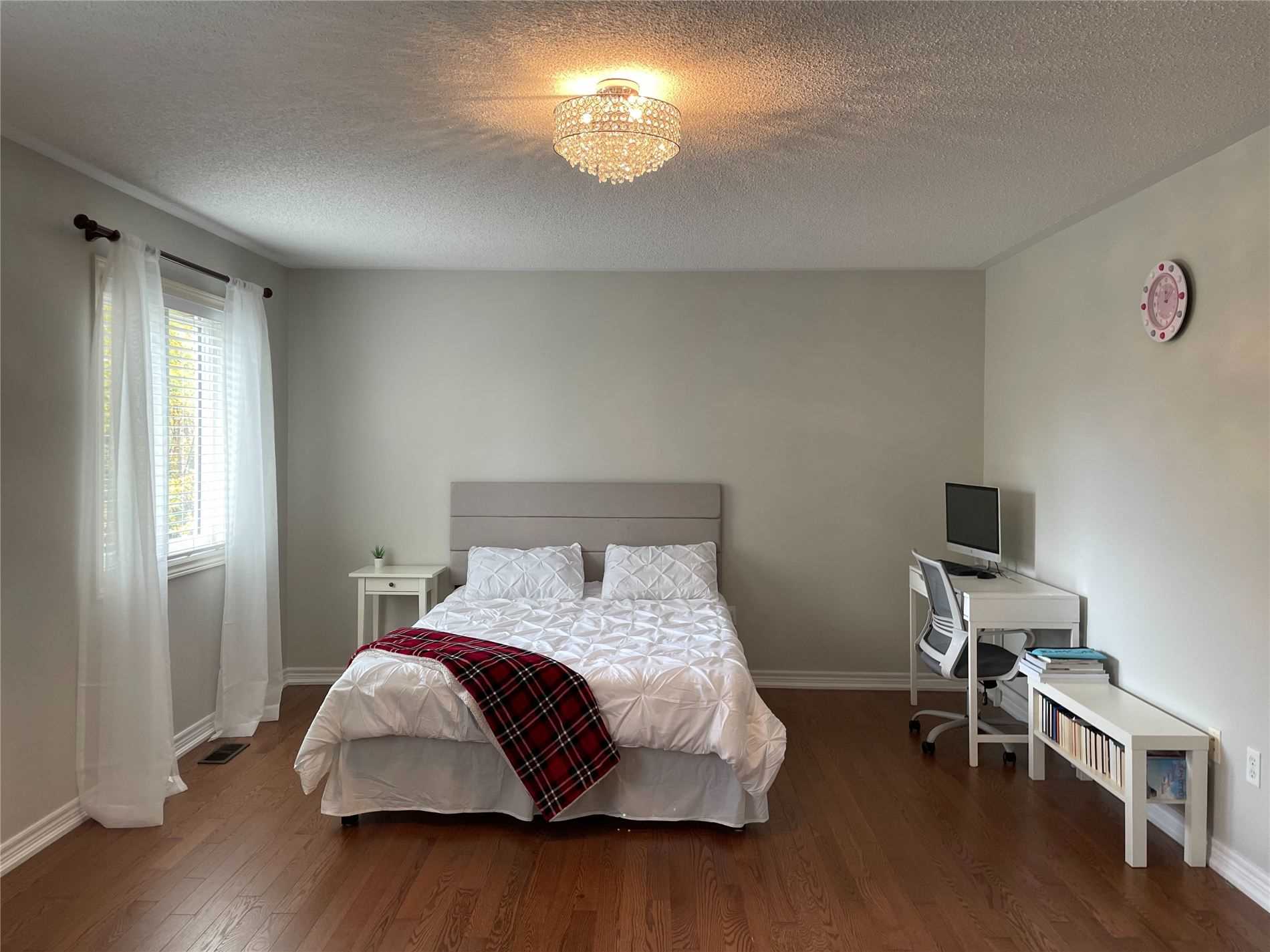 191 Woodbine Avenue