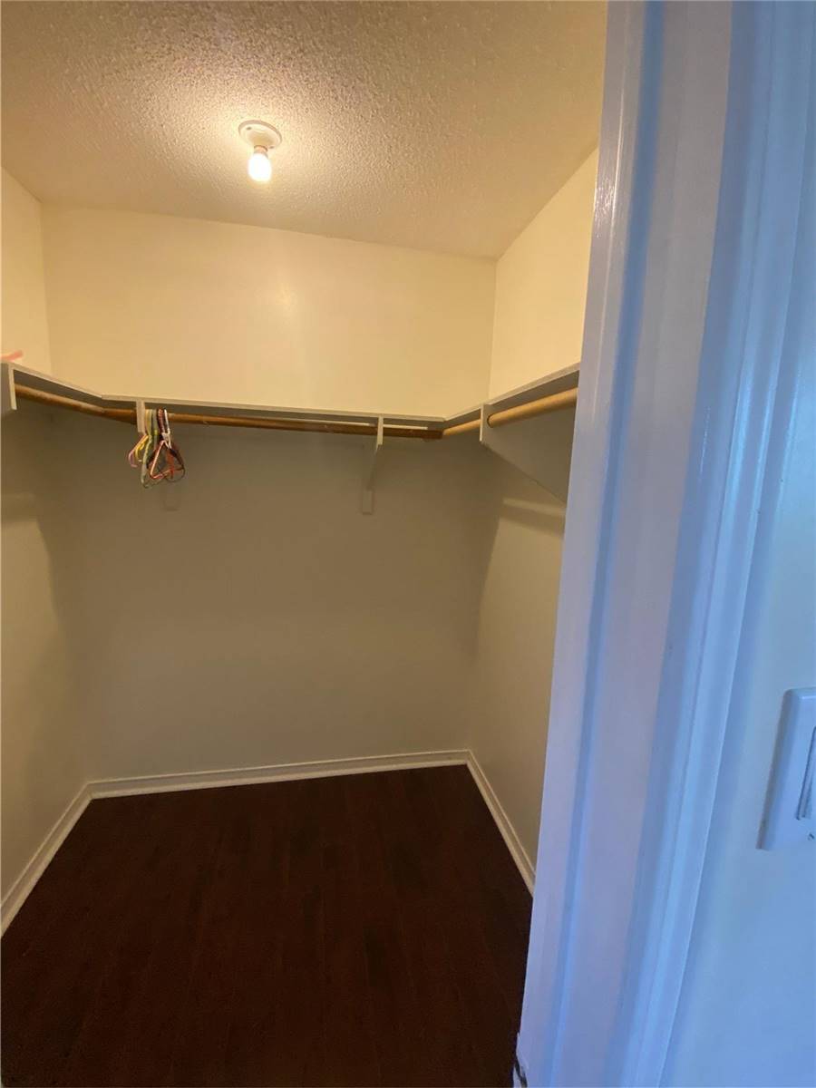 242 Delaney Dr