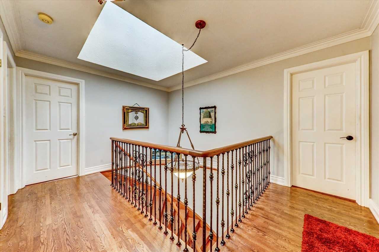 Listing E5817508 - Large Photo # 5