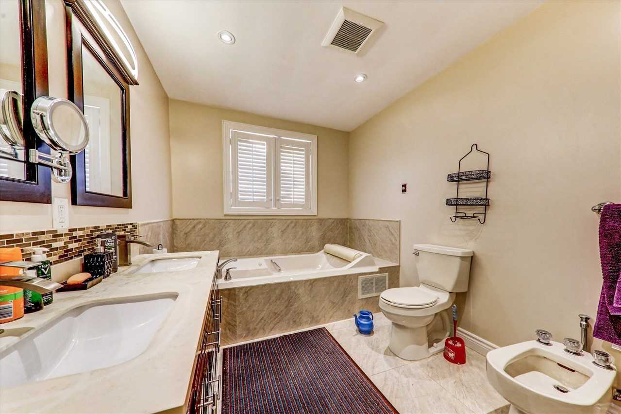 Listing E5817508 - Large Photo # 23