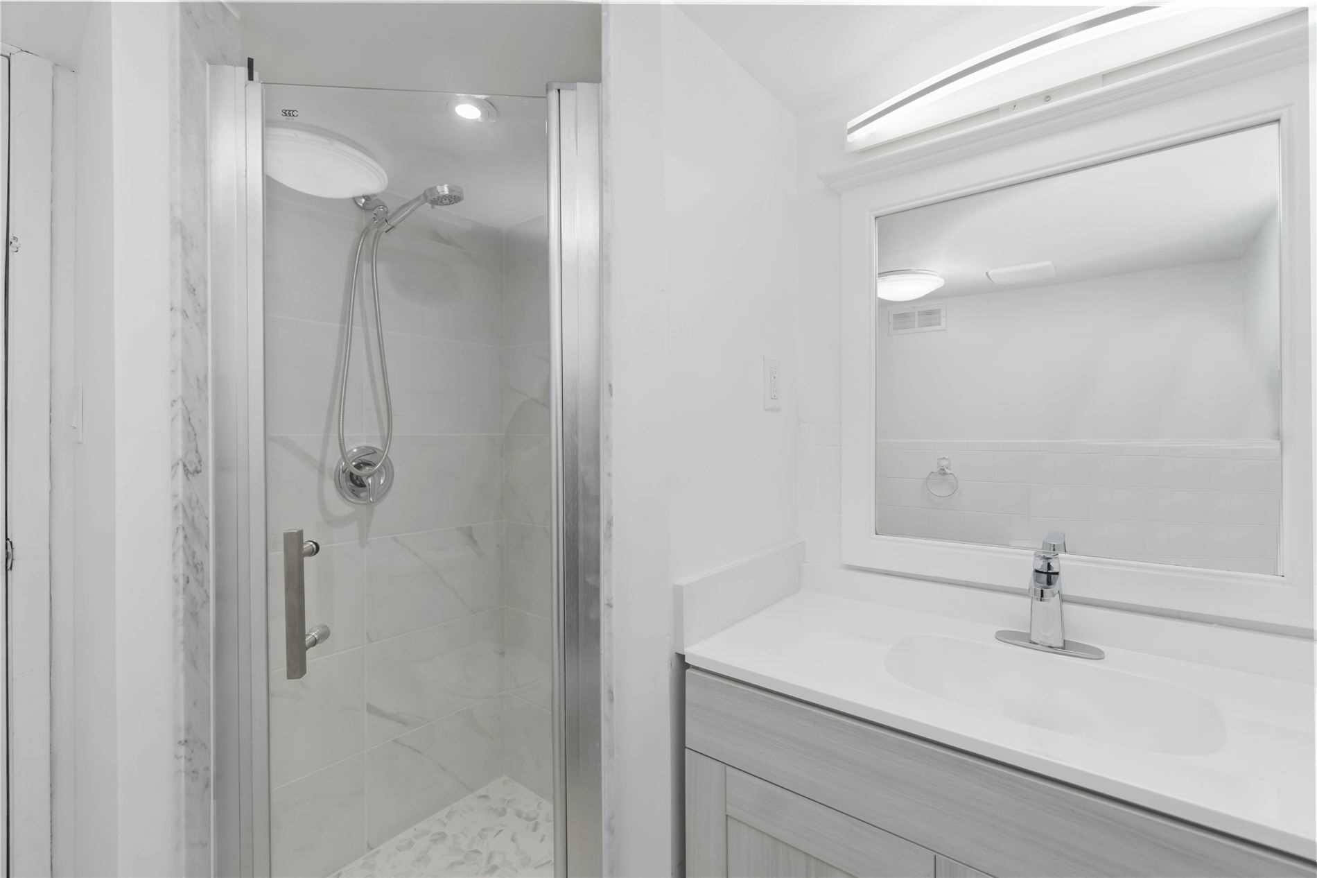 10 Compton Dr, #Bsmt