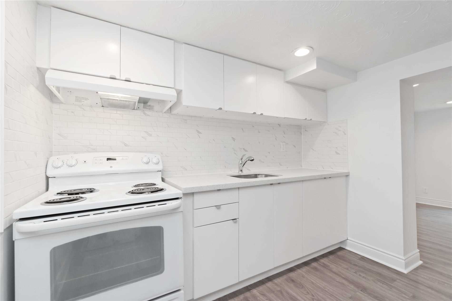 10 Compton Dr, #Bsmt