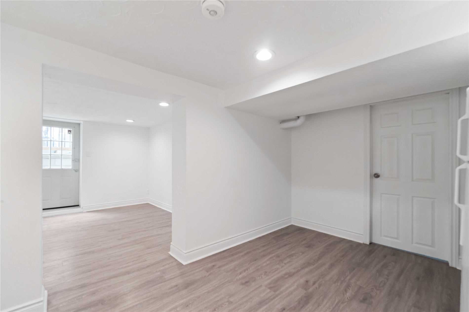 10 Compton Dr, #Bsmt