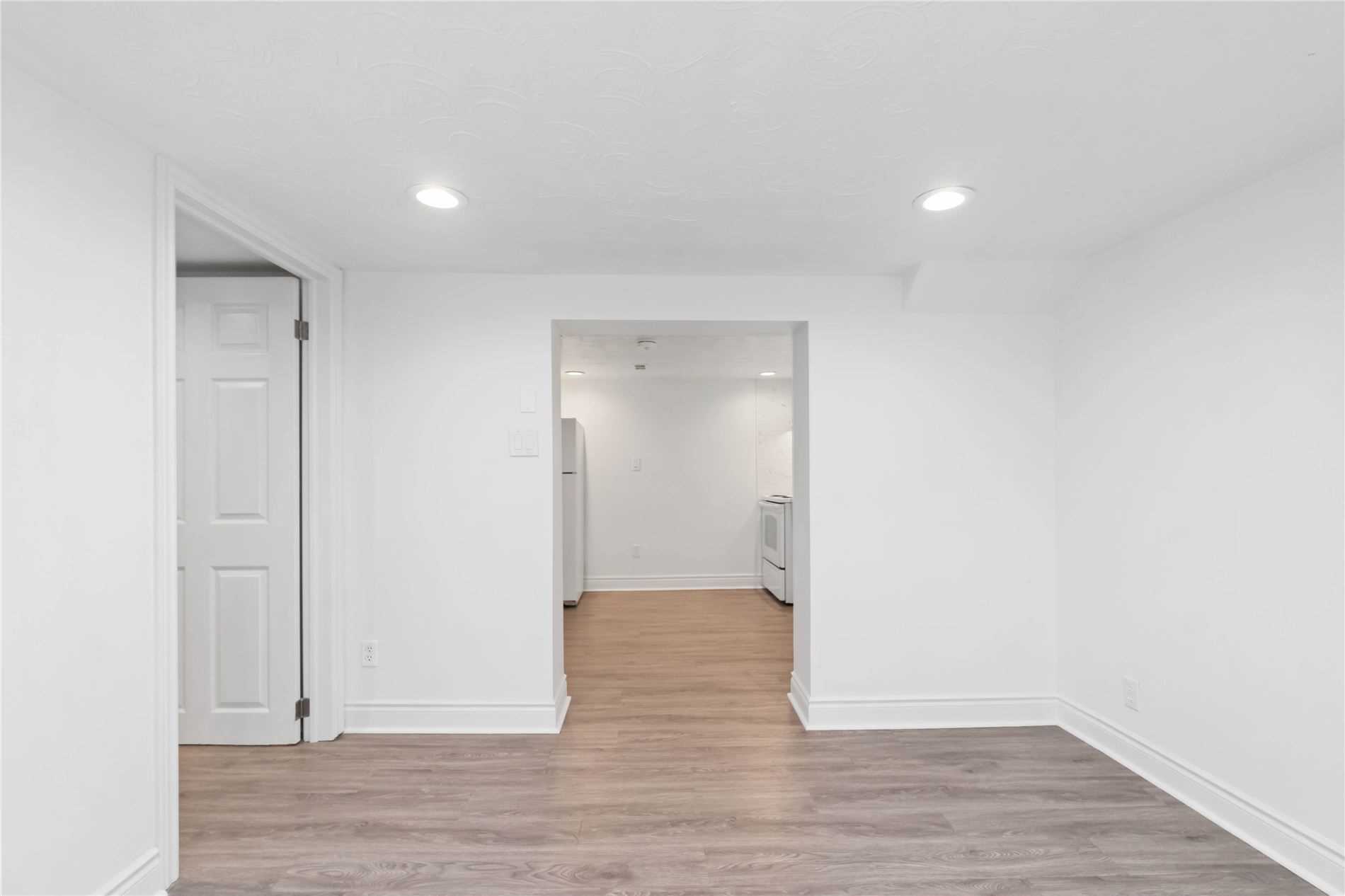 10 Compton Dr, #Bsmt
