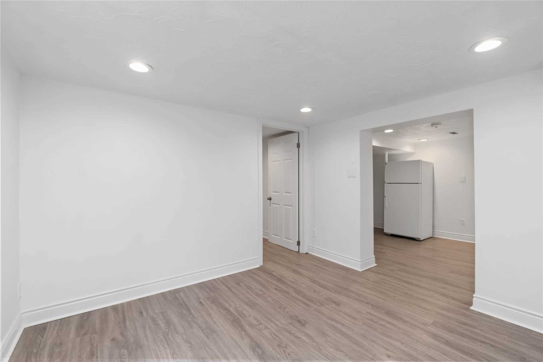 10 Compton Dr, #Bsmt