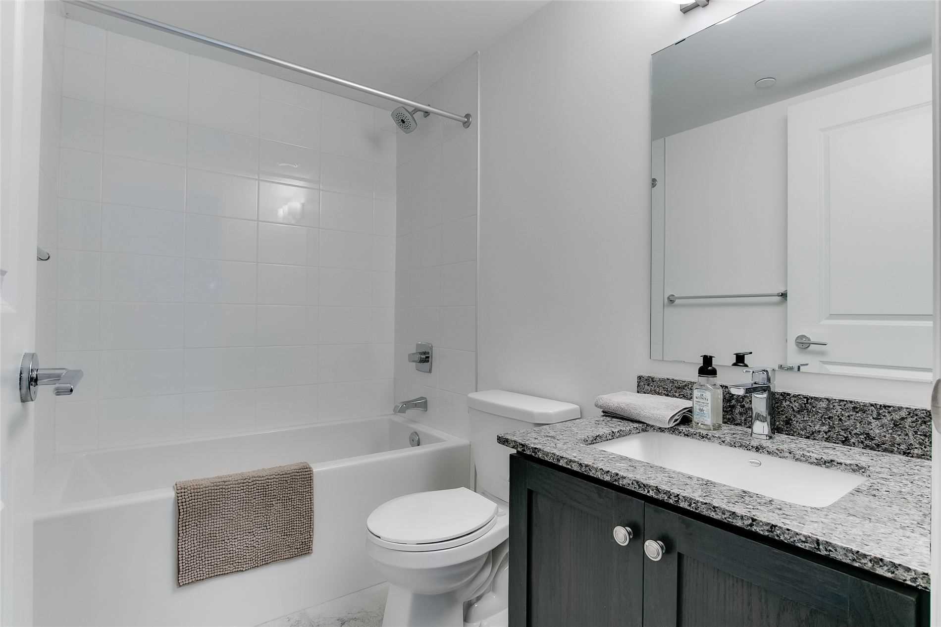 1400 Kingston Rd, #201