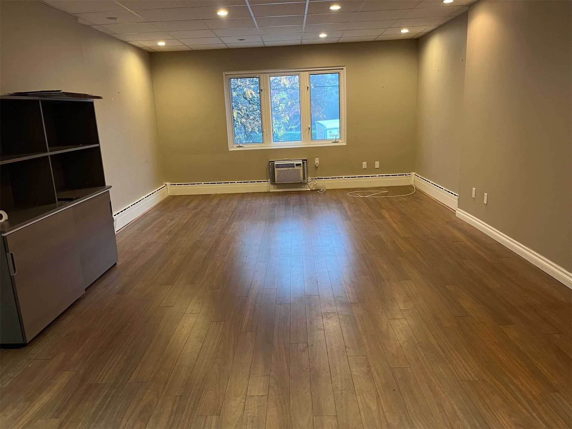 215 Morrish Rd, #111
