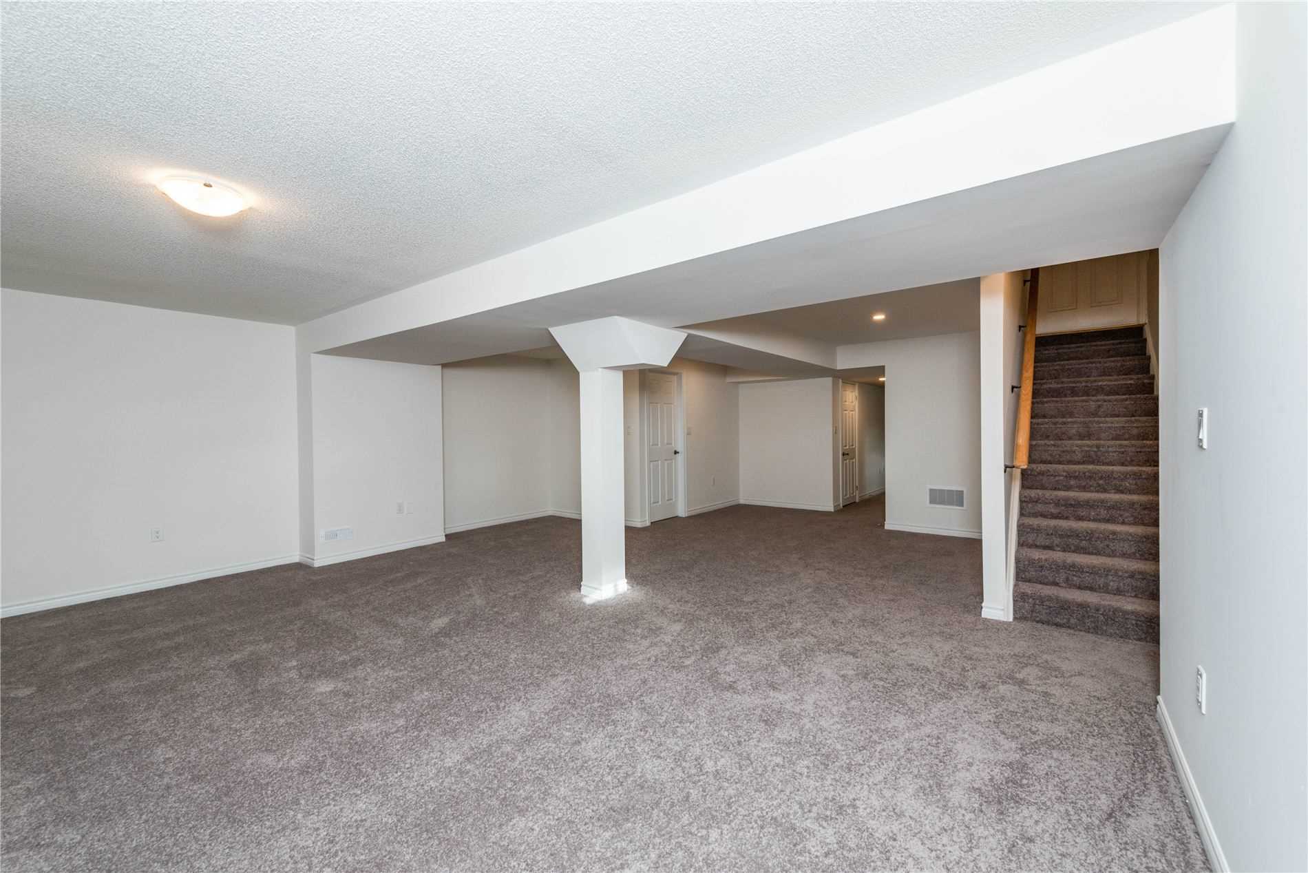 216 Fleetwood Dr