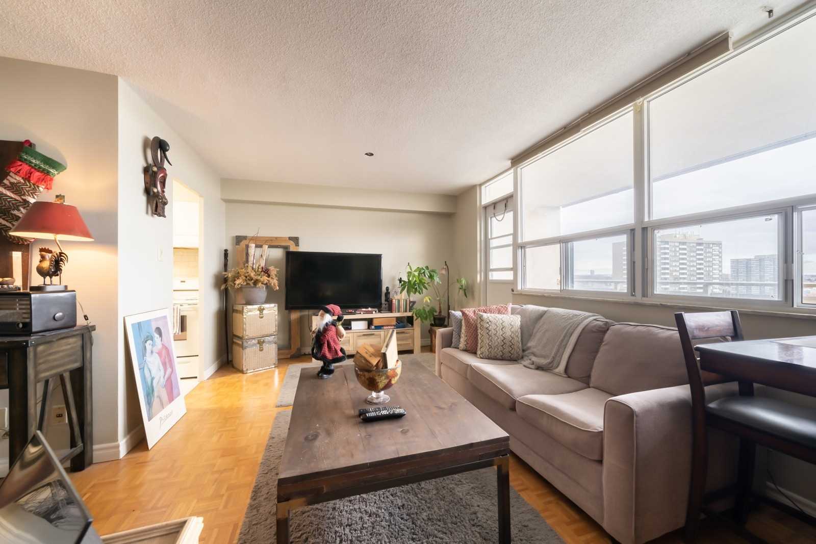 2550 Pharmacy Avenue #1206