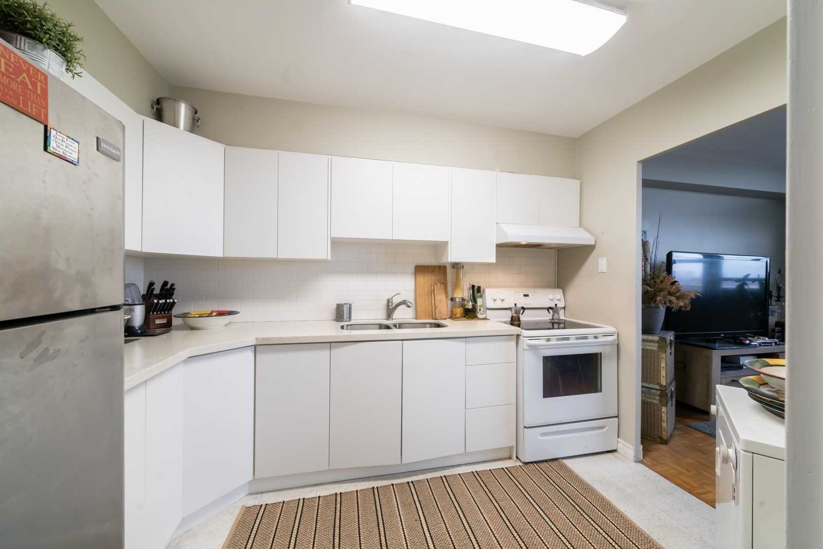 2550 Pharmacy Avenue #1206
